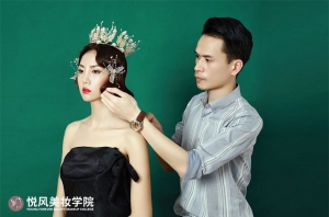 昆明哪些化妆学校比较好？