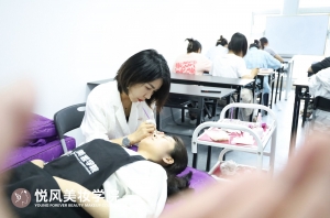昆明学纹绣，怎么选择纹绣学校？