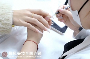 学美甲到悦风美妆学院有多香呢