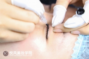 被催婚催生的第3年，我靠学纹绣找到了人生第二春！