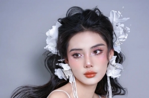 悦风美妆学院：手把手教我打造明星级妆容！