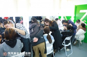 一证在手高薪不愁：我在悦风美妆学院的双重收获