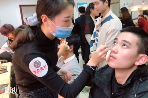 0基础想学化妆，来看看悦风美妆学院！