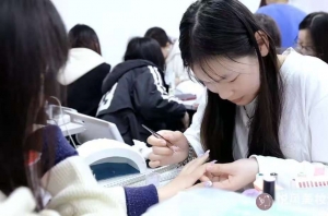 学化妆如何选化妆学校不踩坑？知道这几点！