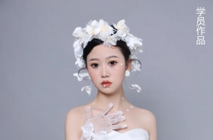 化妆≠取悦别人！学化妆是成年后的第一件“悦己”大事