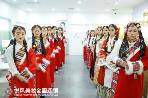 想学化妆看过来，分享三家高口碑化妆培训学校